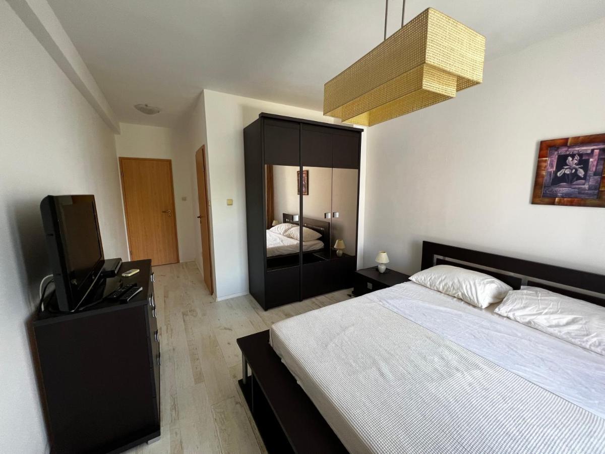 Modern Beachfront Apartment With Pool Rawda Zewnętrze zdjęcie