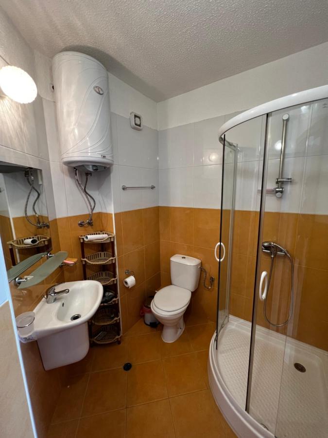 Modern Beachfront Apartment With Pool Rawda Zewnętrze zdjęcie